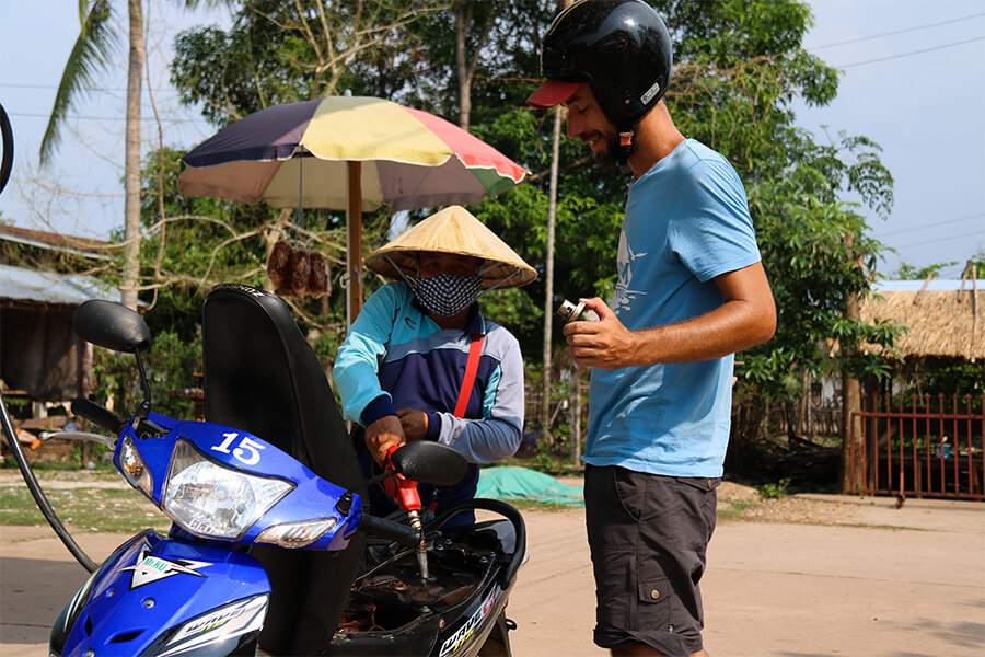 Laos na motorke