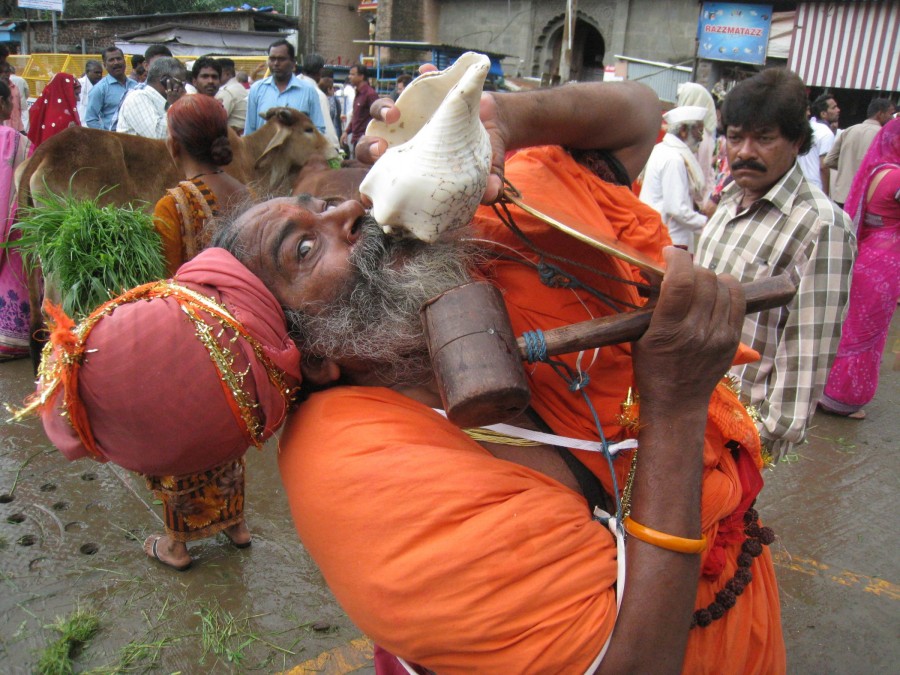80 miliónov pútnikov - najväčší sviatok planéty v Indii Kumbh Mela