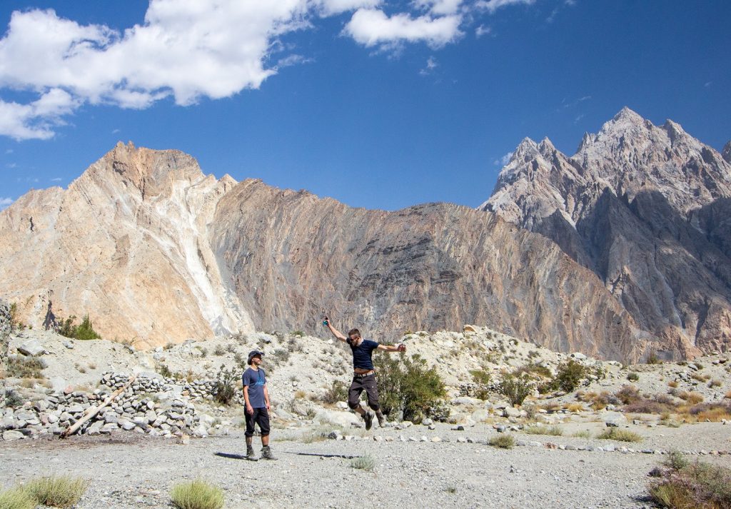 Pakistan - horská turistika medzi 7 tisícovkami